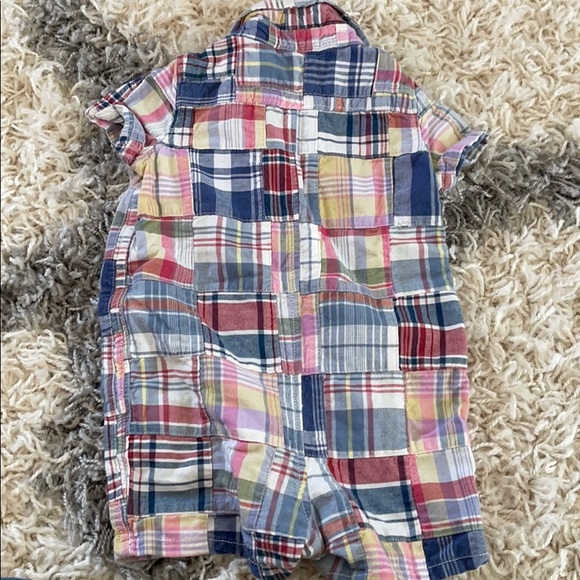 Baby gap plaid bodysuit shorts - Picture 3 of 3